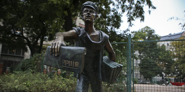 A Blikkre is rátette kezét a Fidesz, Orbán Viktor Marvel-hős lett – híradó